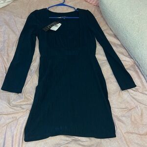 GREEN SQUARE NECK MINI DRESS